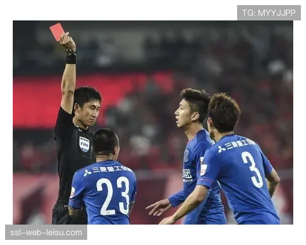 西甲裁判委员会公布第32轮执法名单，焦点战巴萨对瓦伦由希尔-曼萨诺主哨